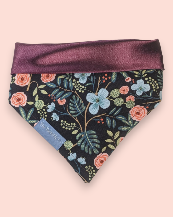 Small: “我妈超美" Reversible Bandana
