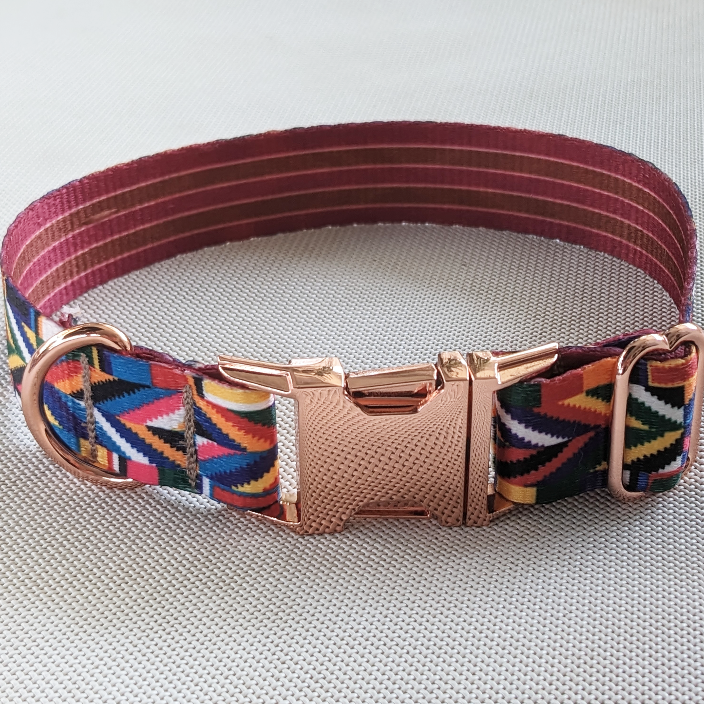 Small: Geometry Classic Collar